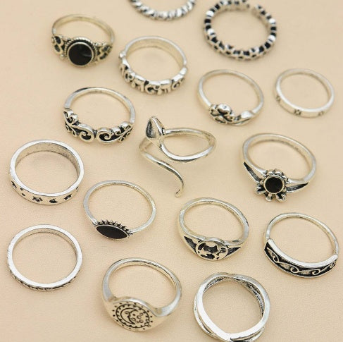 Set Of 16 Black Drip Knuckle Rings